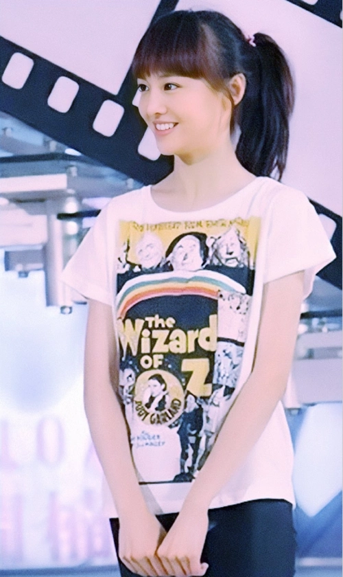 郑爽16岁素人旧照被疯传,没有滤镜ps,不愧是"封印的颜值"