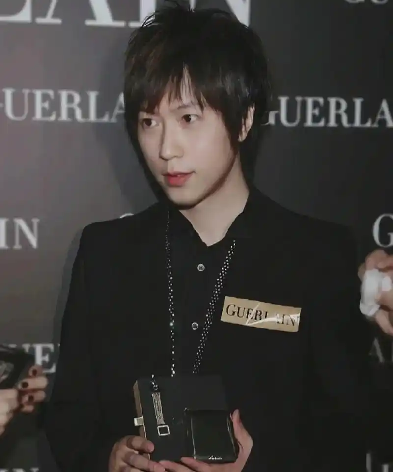 30 岁的盛世美颜.#五月天 #阿信 #五月天好好好想见到你 - 抖音