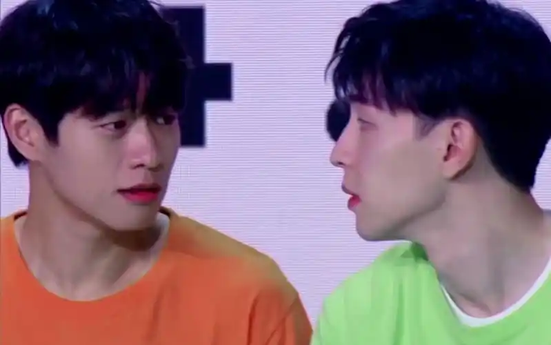 邓伦魏大勋在一起快本花灯售后啦