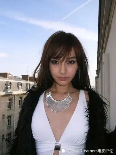 angelababy(杨颖)随即表示赞同,并称:"自己上学时每