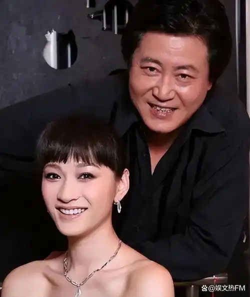 2015年8月8日,性感女神李小冉和相识16年的"男闺蜜"徐佳宁