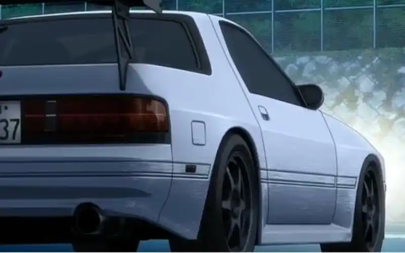 高桥凉介给fc改的是什么轮毂?头文字d冷知识系列十三