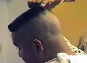 新闻评述 美国大兵压境 海湾战云密布 > 正文  在美国,"锅盖头"