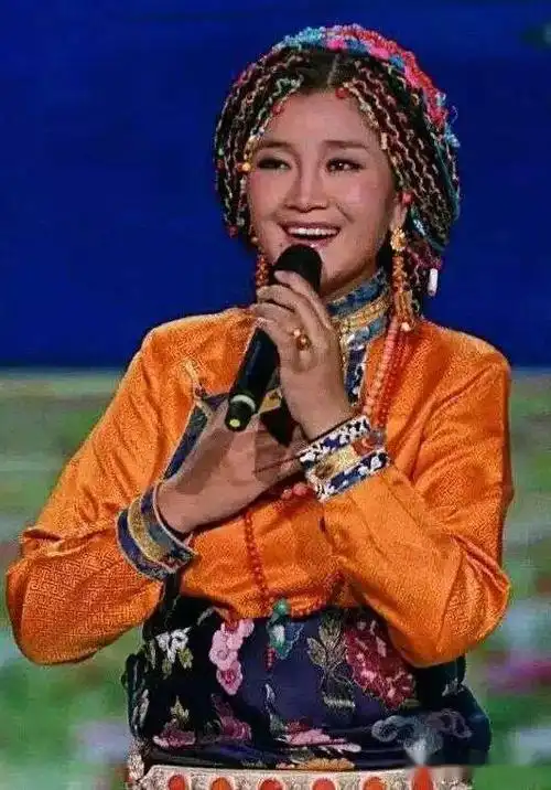 从一名洗碗工到最美女中音,降央卓玛的歌总是最能打动人!