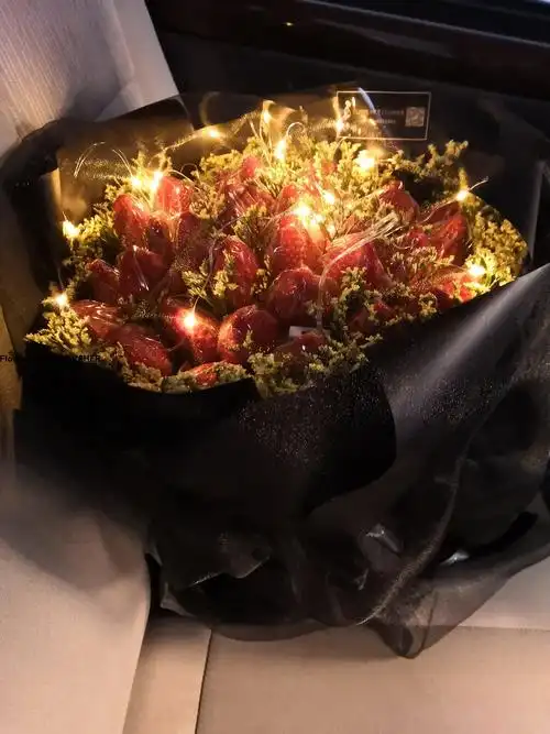 长春草莓花束情人节长春鲜花同城速递送女友送男友送闺蜜生日礼物