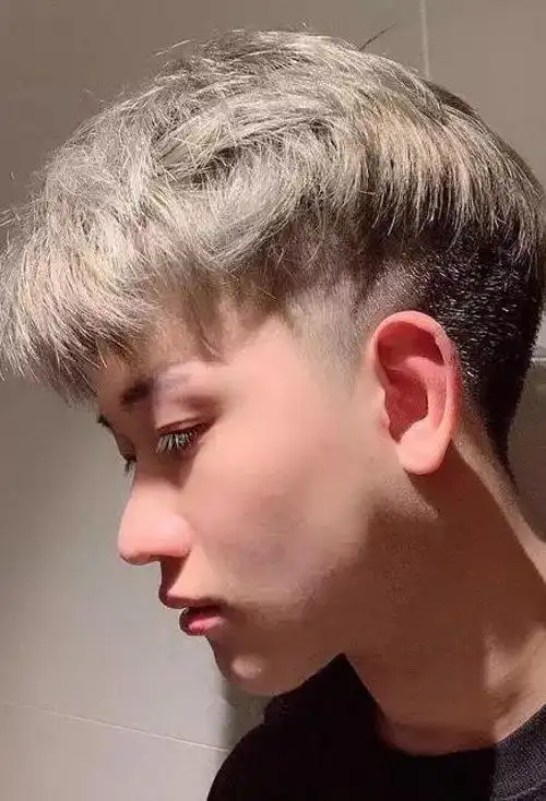 首页 男生发型 男生短发 潮男们独特个性短头发打造 发量少男生必备的