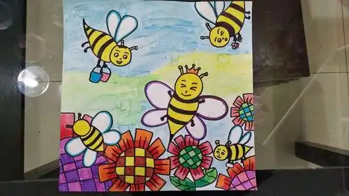童画大班a组绘画秀――《勤劳的小蜜蜂》