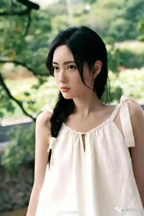 赵嘉敏曾在snh48总选获得第一,考中戏后解约不成被雪藏5年,如今2部剧