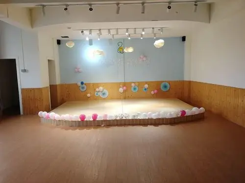 小天鹅培训机构元旦特辑~喜迎元旦,放声歌唱