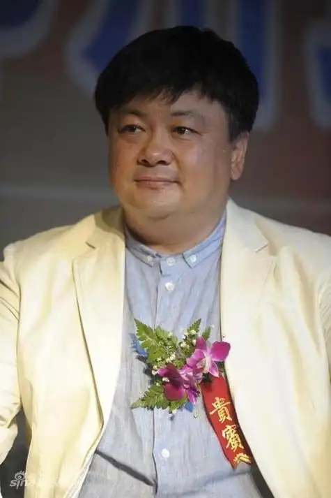 洪剑涛:军艺校草到炊事班长,婚姻风波重获幸福,儿子是他的骄傲