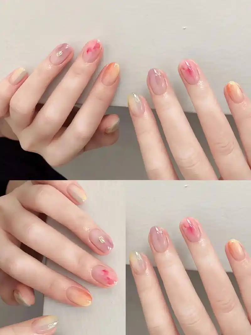 超适合夏天的短美甲好看去做.