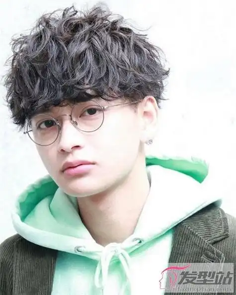 帅气空气感男生烫发 定位烫纹理烫时髦无比