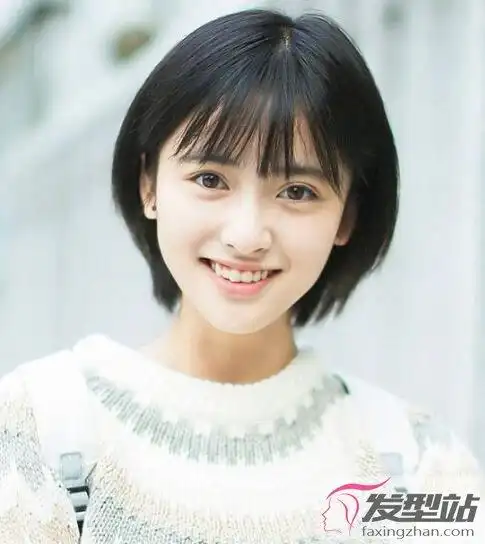 只剪不烫的短发发型简约自然打造小清新范