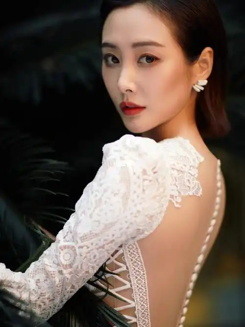 李纯好漂亮啊好喜欢