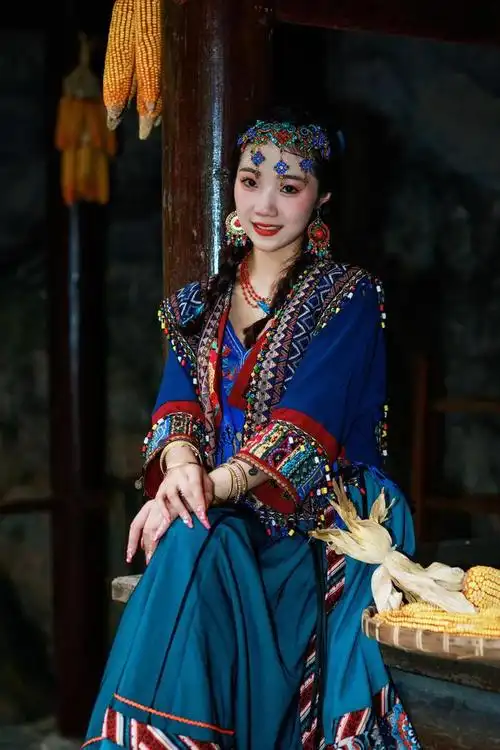 苗族服饰苗疆女子写真分享