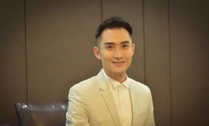 "花样美男"主持人路易,最容易哭的上海娱乐男主持人_节目_蒂妮_陈蓉