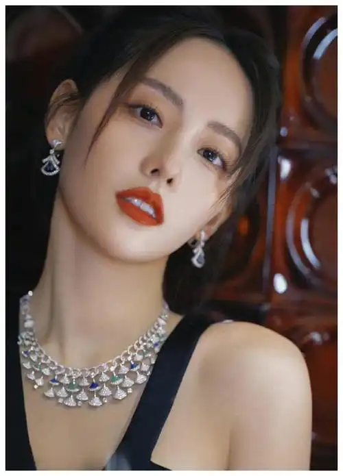 张嘉倪,真的赢麻了,网友:买超后悔死了|出轨|章泽天|胡歌老婆_网易订