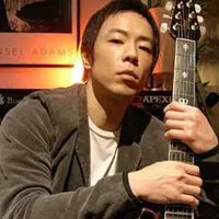 香港艺人黄贯中qq头像_看我就看我的实力吧