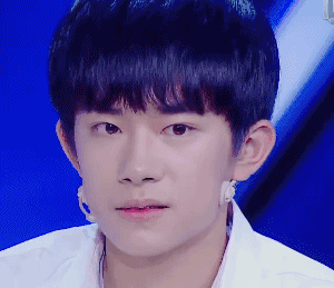 易烊千玺表情包图片_易烊千玺表情包动态图_易烊千玺表情包表情包gif