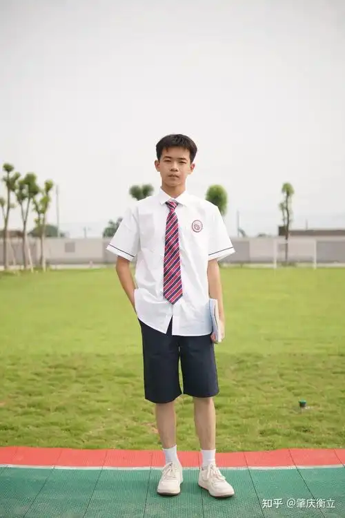 你穿校服的样子真好看肇庆市衡立高级中学校服展示