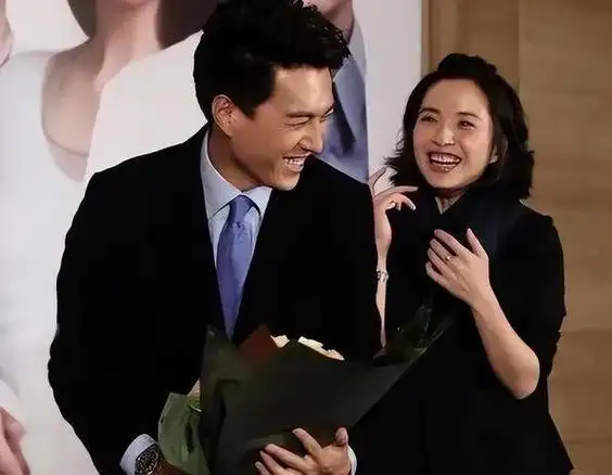 靳东与李佳的爱情故事