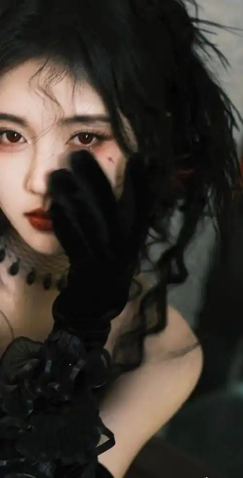 鞠婧祎暗黑系壁纸写真_气质_网友_身材