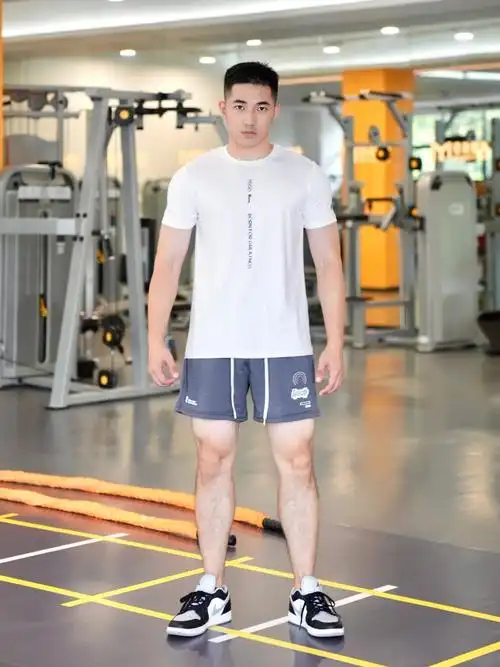 这种身材斩女还是斩男