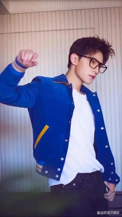 杨洋:一位全方位的艺人,从演员到歌手再到导演