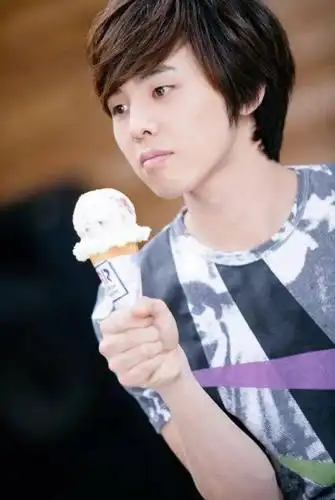 早期权志龙的照片