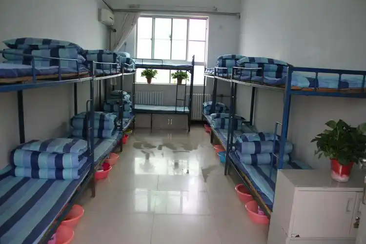 温馨宿舍我的家――实验初中宿舍管理篇章