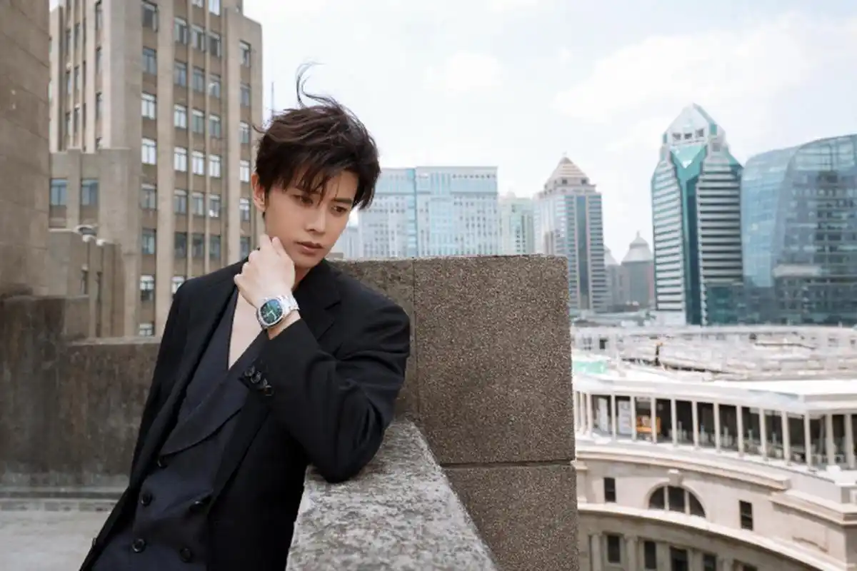 来份高冷任嘉伦 ,感受清爽帅气!  #任嘉伦写真集