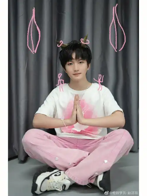 [doge][doge][doge][doge]整整七天[笑而不语]祝高考赵冠羽赵冠羽照片