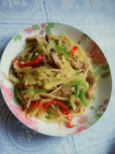 土豆丝炒肉——家常菜