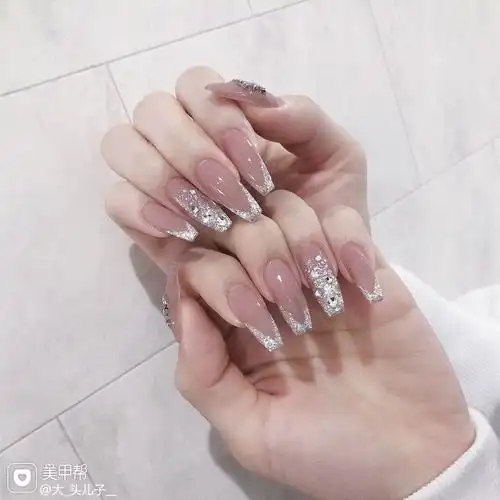 法式延长甲网红风蹦迪ins风美甲图片