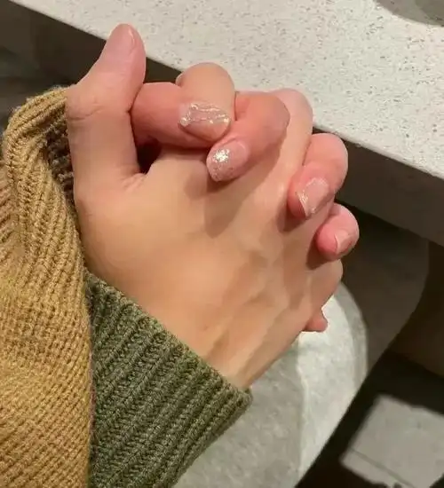 他们很自然地成为了男女朋友,携手奋战过考研初试.