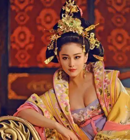 张馨予晒与何捷聊天记录,对老公的称呼太甜了_时尚_网友_事业