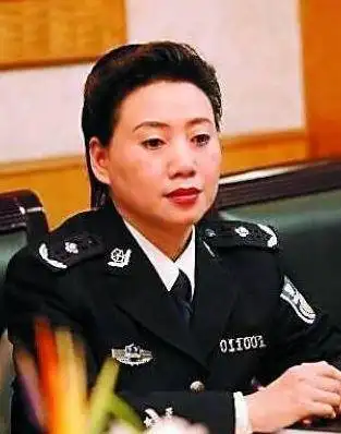 头号警花王菲被抓背景深厚上过春晚最后为何落得如此下场