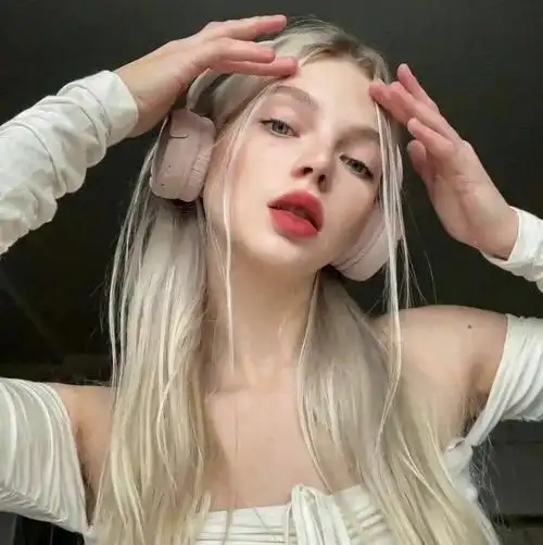 欧美头像那就是在跟别人分享没和你分享人都是有分享欲的