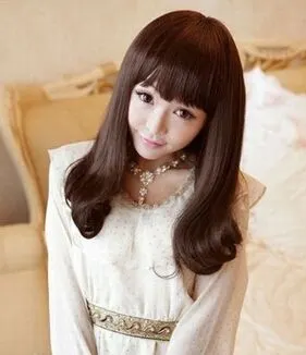 胖脸女生中长发发型图片(4)