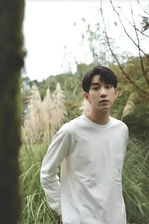 王子奇白羽流星杀青以箭为马携手热血竞技