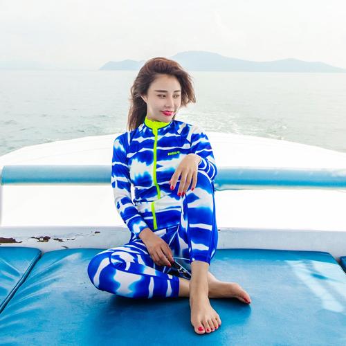 撞色泳衣女韩版新款潜水服长袖拉链时尚分体水母连体衣