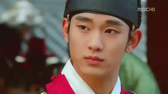 韩国4位古装扮相最帅男艺人,金在中垫底,第一名帅得惊为天人!