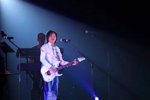 郑源演唱会--动感摇滚篇 水天共色的相册