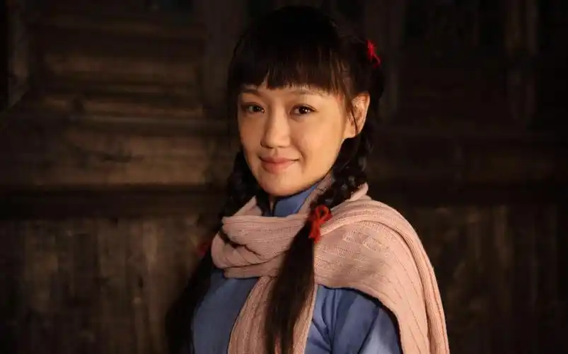 薛佳凝复出容颜似少女,出演悬疑惊悚片《借眼》