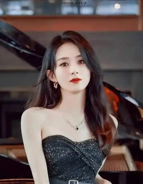 赵丽颖新剧杀疯了,颜值与演技并存,她是怎么成为收视女王的?