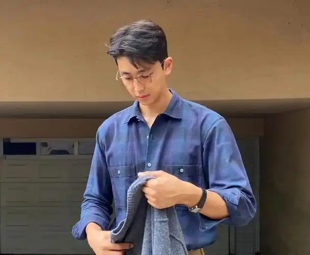 男生大脸适合的发型