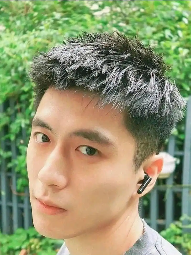 男士寸头合理  适合任何男生的寸头,几乎不挑脸型,发质,都可以轻松