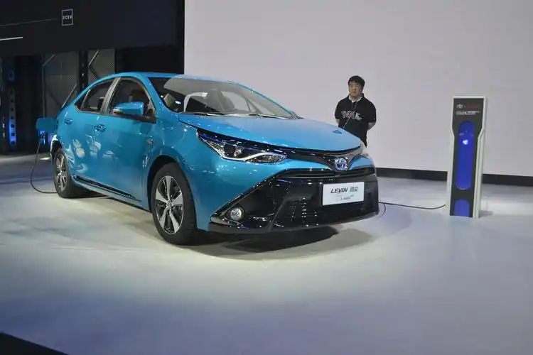 丰田雷凌双擎亮相北京车展