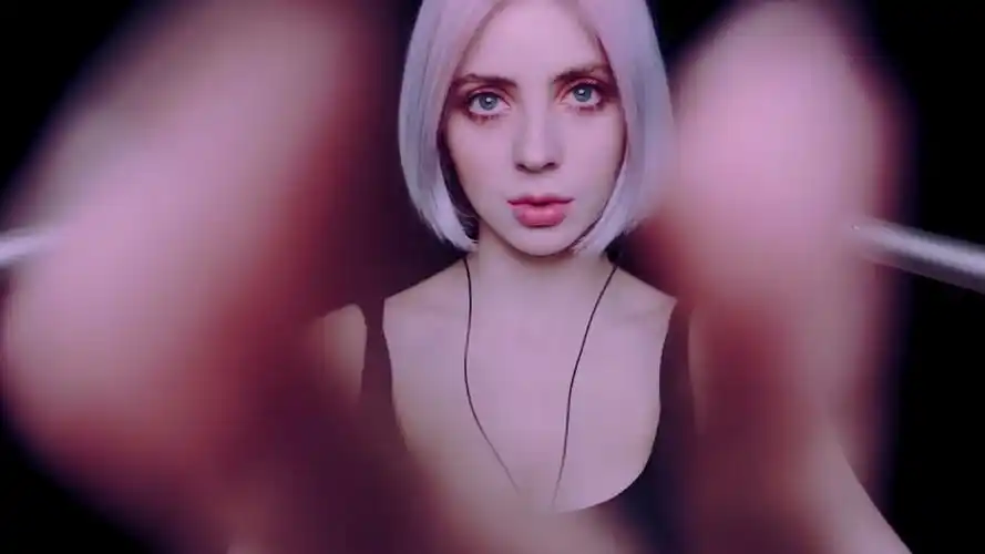 俄罗斯哄睡觉小姐姐sleepycupcake的哄睡口腔音触发音