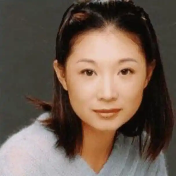 央视主播钱琳琳:二婚带儿子嫁小6岁影帝张译,丁克15年被宠成宝